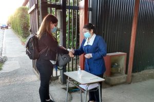 Bajo estrictas medidas sanitarias: Estudiantes de Valdivia retornaron a clases presenciales