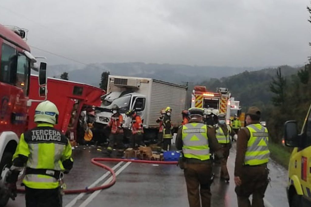 Una mujer falleció en accidente vehicular simultáneo en sector Cuesta Cero de Valdivia