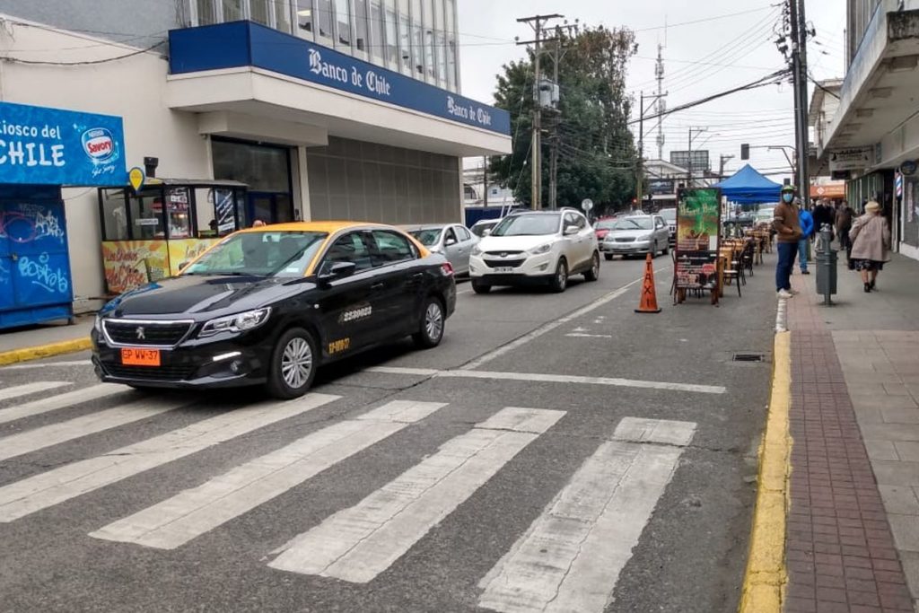 Valdivia: Con largas filas y gran congestión vehicular se vivió primer día de Transición