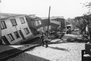 Libro valdiviano que rescata historias desconocidas del terremoto de 1960 va por su segunda edición