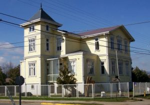 Biblioteca Municipal de Valdivia funcionará de lunes a viernes en Fase 3 y solo con pase de movilidad