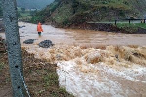 Aumento de caudal provocó nuevo corte de camino en sector de Pilolcura