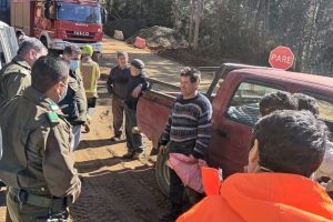 Encuentran a hombre que se había extraviado en Corral: Se desorientó en camino forestal