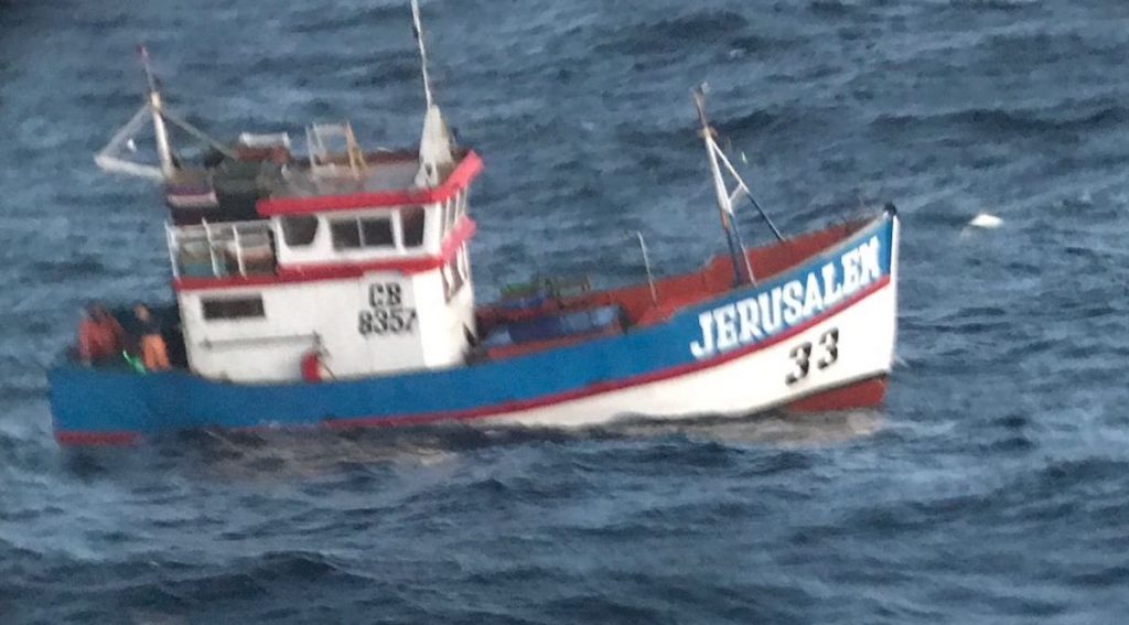 Tras seis días desaparecida: Embarcación pesquera de Lebu fue hallada a la deriva en Corral