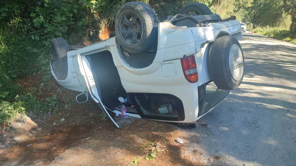 Conductor falleció tras volcar su vehículo en ruta de Neltume