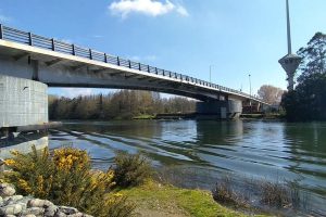 Bajo el puente Cau Cau de Valdivia celebrarán la “IV Fiesta Urbana Recuperando la Ciudad”