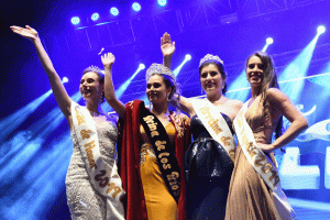 Municipio pone fin al show de la Reina de Los Ríos y anuncia el regreso de la Noche Valdiviana