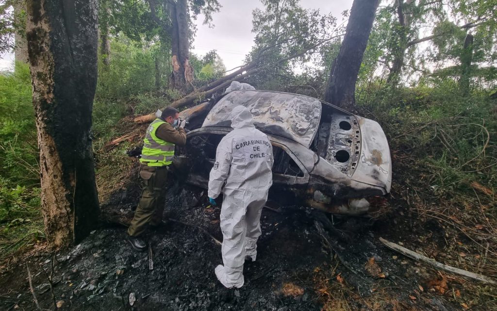 Conductor murió calcinado tras volcamiento e incendio de su vehículo en Futrono