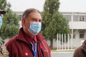 Asenjo respalda gestión director de Hospital de Valdivia y confirma que continuará en el cargo