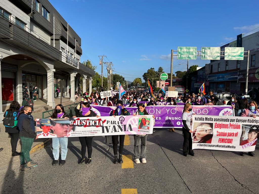 Valdivianas marcharon en conmemoración del Día Internacional de la Mujer