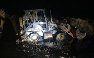 Investigan incendio de maquinaria en fundo de Lanco e instruyen diligencias a la PDI