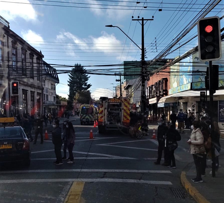 Manipulación errónea habría causado explosión de gas en restaurante de Valdivia