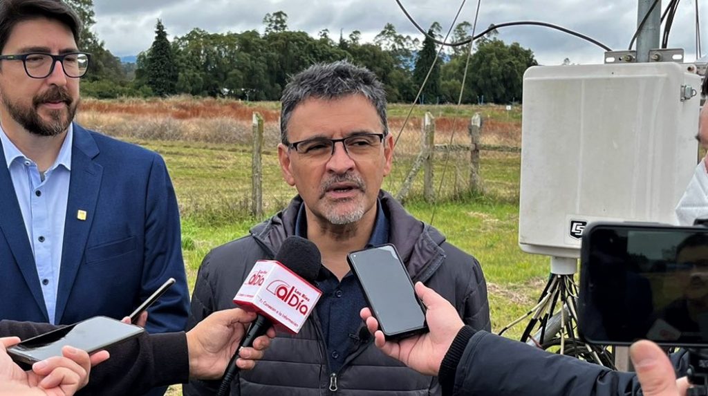 Ministro de Ciencia tras visita a UACh: “Hay un compromiso de aumentar la inversión”