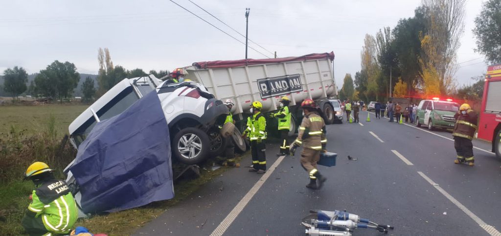 Trabajador municipal murió en accidente entre Lanco y Panguipulli: Camión implicado era conducido por ex CORE