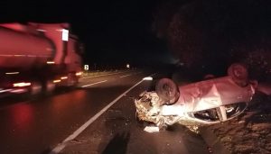 Conductor murió tras volcar su vehículo en la Ruta 5 Sur en Los Lagos