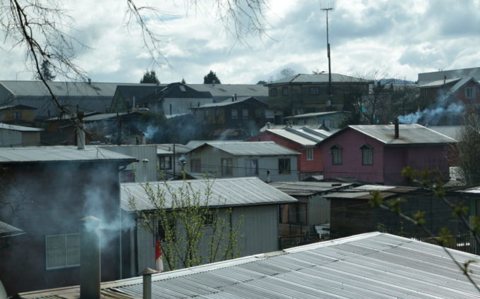 Valdivia: Comienza periodo de restricción al uso de leña por mala calidad del aire