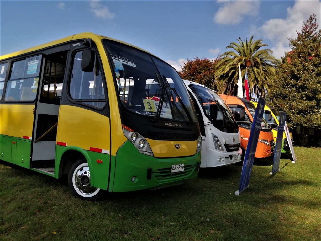 Esperan llegar a 60 máquinas: Lanzan postulación a programa Renueva Tu Micro en Los Ríos