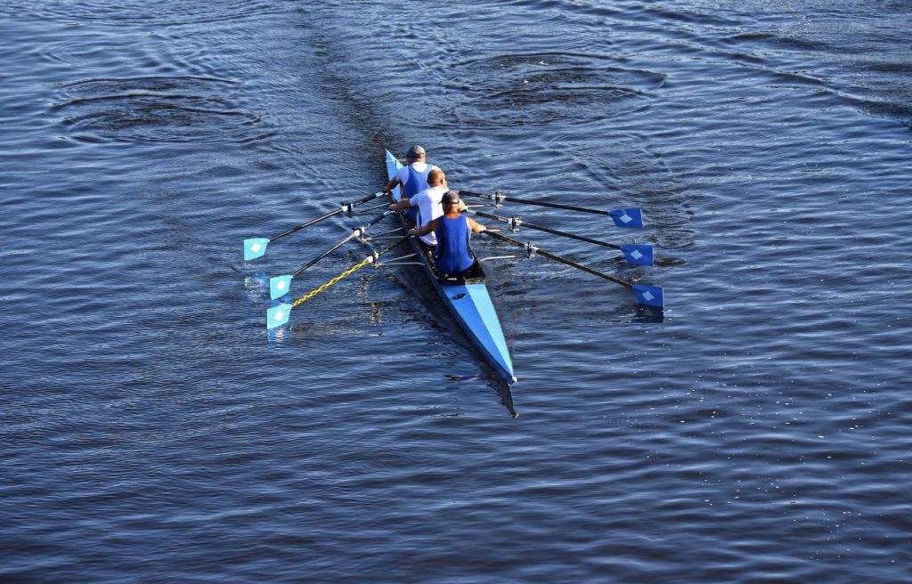 Cuvertino acusa obstaculización ministerial para compra de flota de botes para el remo en Valdivia