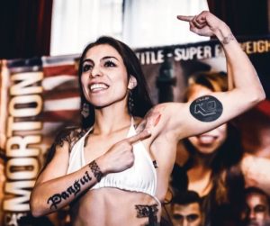 “Siempre se puede”: Daniela Asenjo se convierte en campeona mundial de boxeo súper mosca