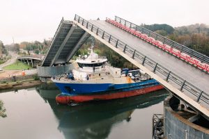 MOP prepara nueva apertura del puente Cau Cau para este viernes